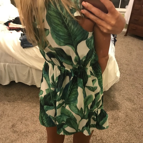 SOLD Vici tropical print romper - Picture 3 of 3